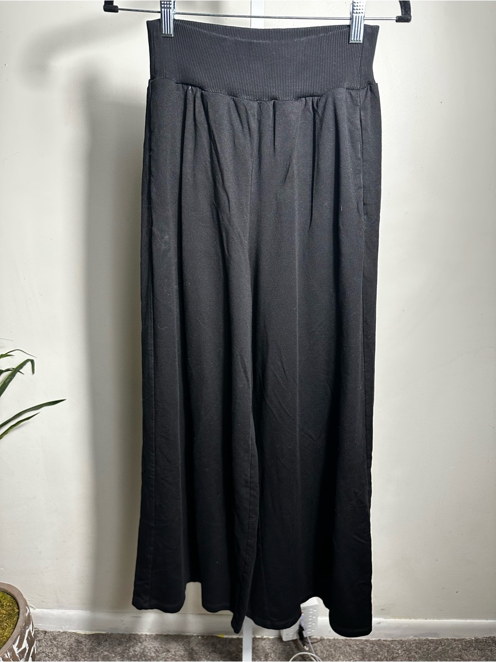 H37. MARCELLA Black Wide Leg High Rise Pants with Elastic Waistband